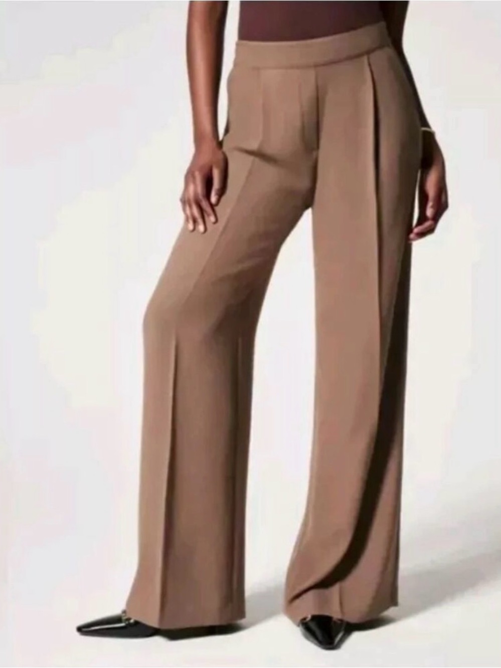 SPANX Crepe Wide-Leg Pleated Trousers